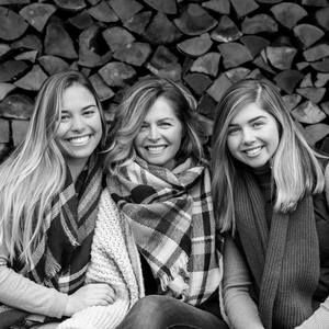 Meet your Posher, Pauline